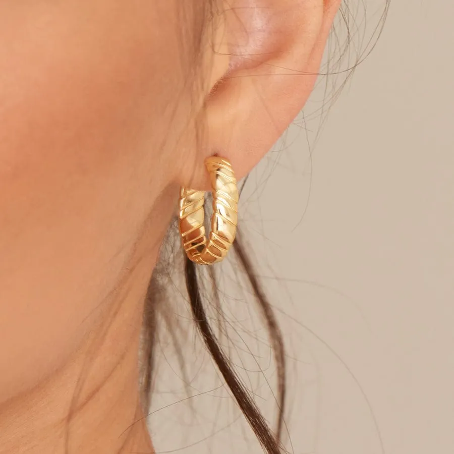 Gold Smooth Twist Hoop Stud Earrings