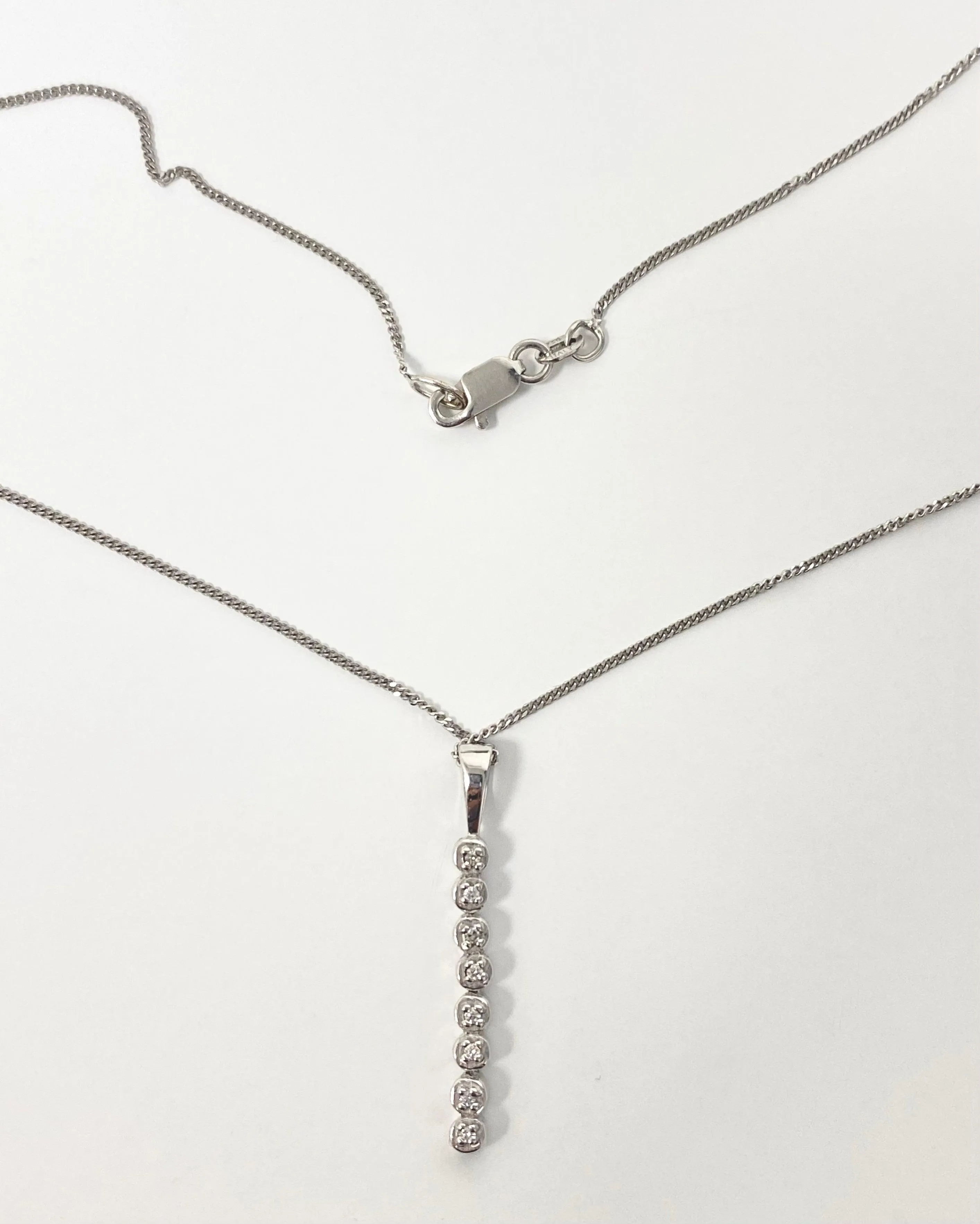 Journey diamond drop pendant in White Gold