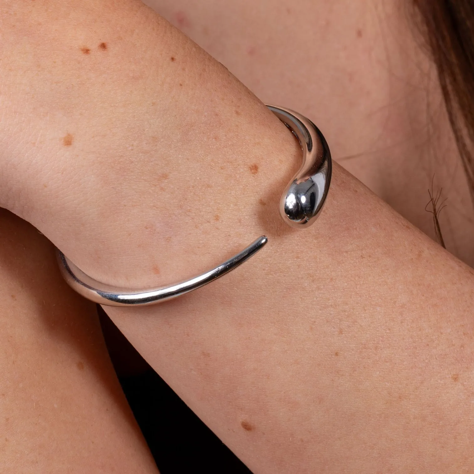 Luna Bangle in Sterling Silver