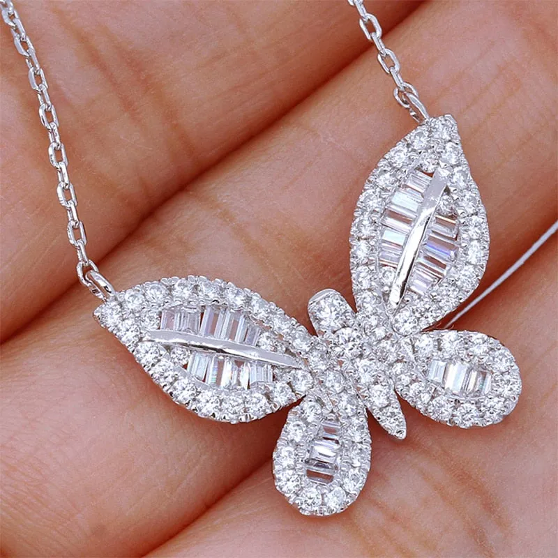 Luxury Jewelry Butterfly Pendant Necklace for Women with Zircon in Silver Color