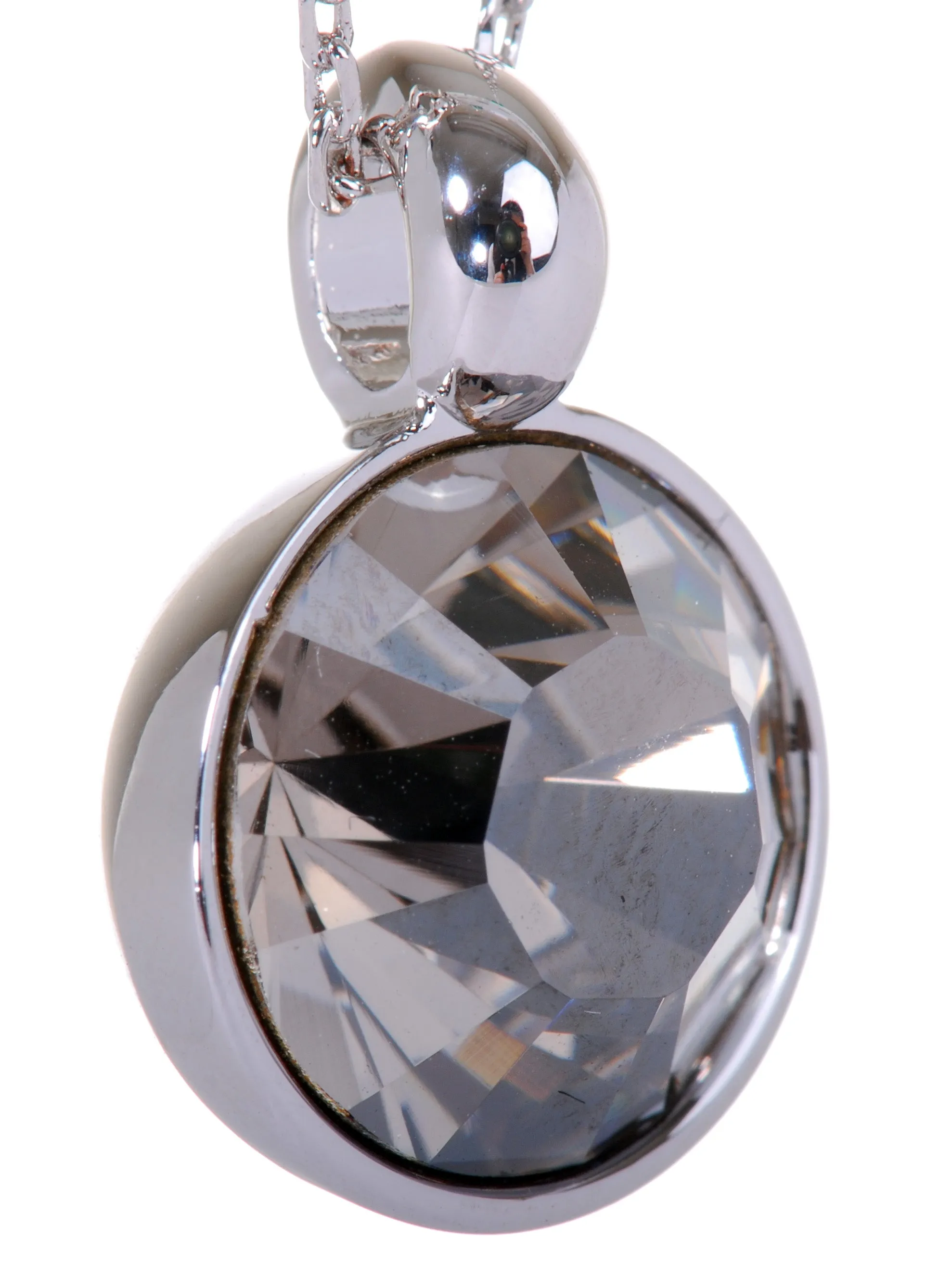 N7164 Rhodium Swarovski Round  Pendant Necklace Crystal