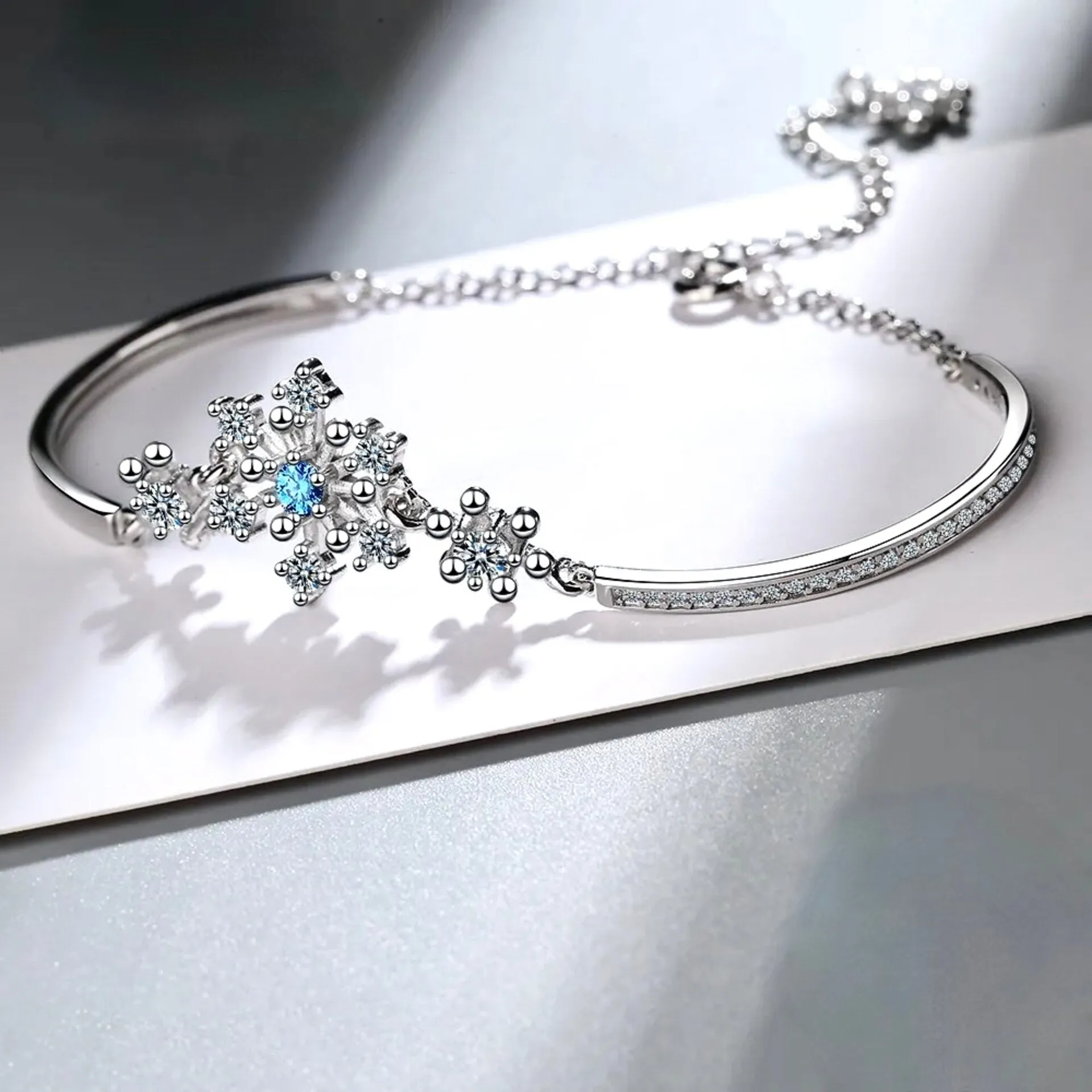 "Minou" - Snowflake Blue Bridal Bracelet